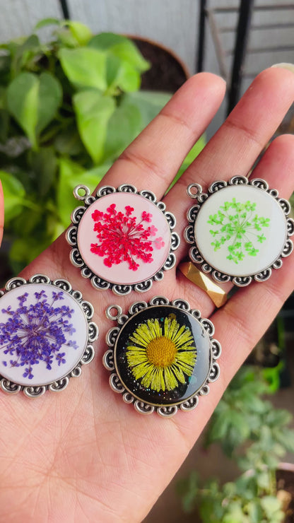 Flower Pendants with Chain | Round